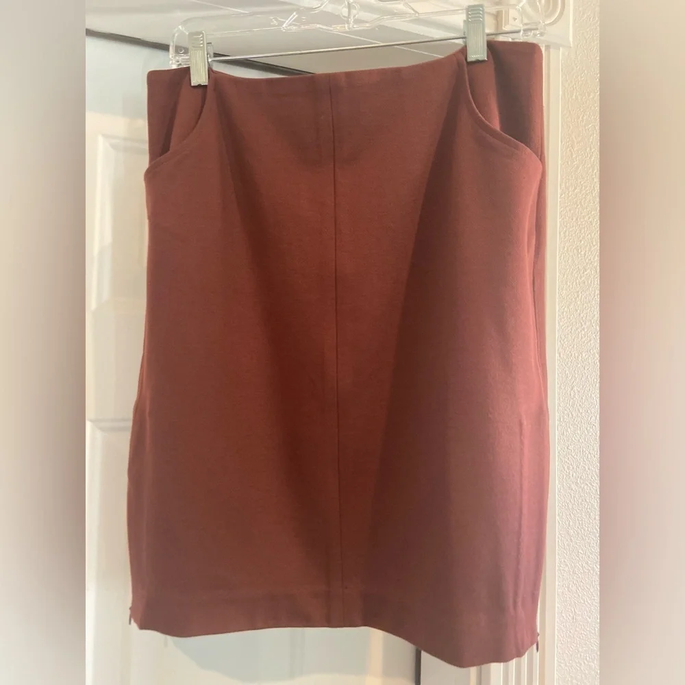 Cabi~Classy~Mid-Weight~Ponte Knit~Midi Skirt~Hemline Side Zippers~Pockets~Size 6